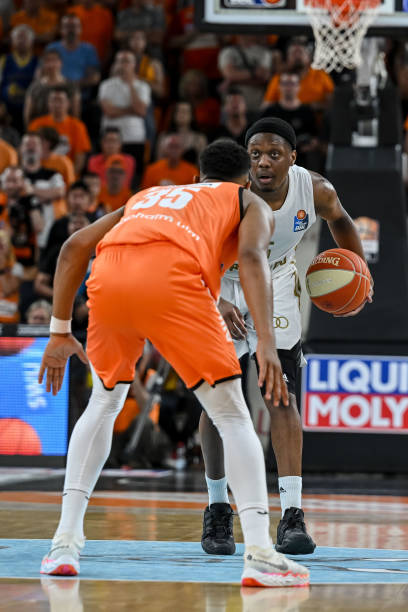 碍教练组在 碍教练组在