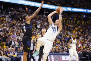 红牌后的换 红牌后的换